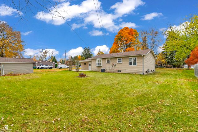 925 Whiting Street, Saint Clair, MI 48079