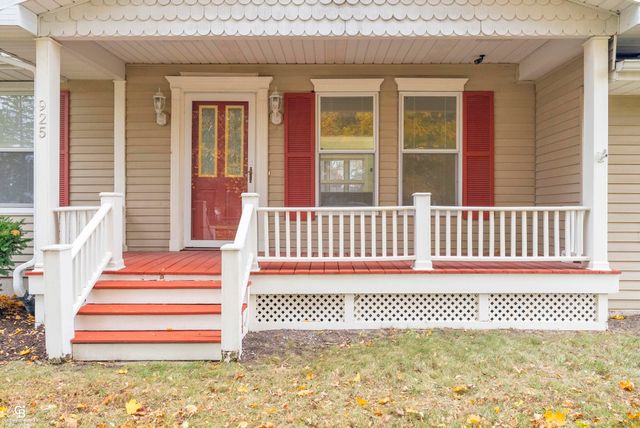 925 Whiting Street, Saint Clair, MI 48079