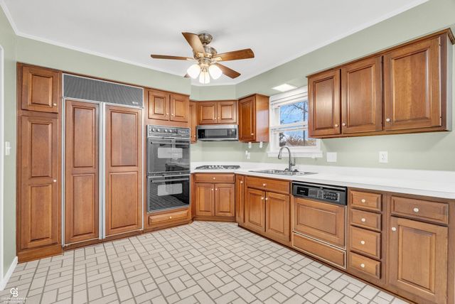 925 Whiting Street, Saint Clair, MI 48079