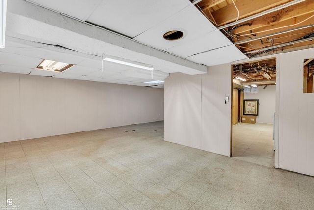 925 Whiting Street, Saint Clair, MI 48079