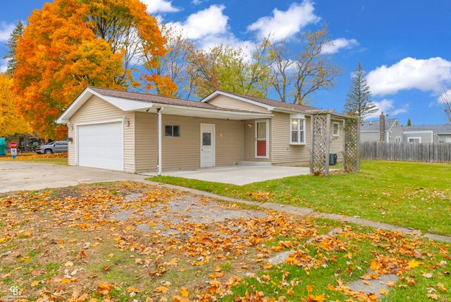 925 Whiting Street, Saint Clair, MI 48079