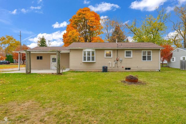 925 Whiting Street, Saint Clair, MI 48079