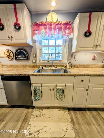 2793 Neils Eddy Road, Riegelwood, NC 28456