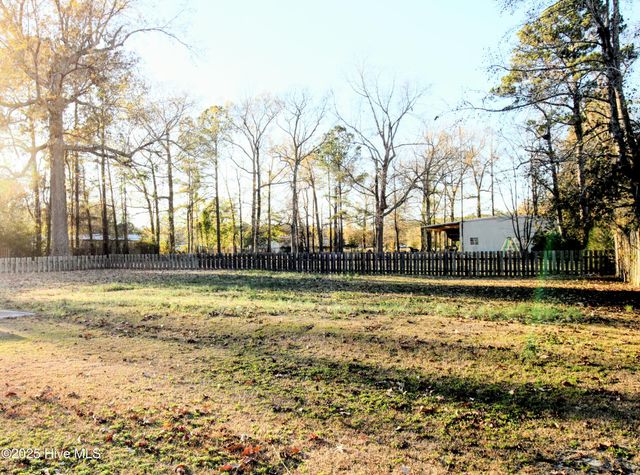 2793 Neils Eddy Road, Riegelwood, NC 28456