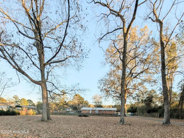 2793 Neils Eddy Road, Riegelwood, NC 28456