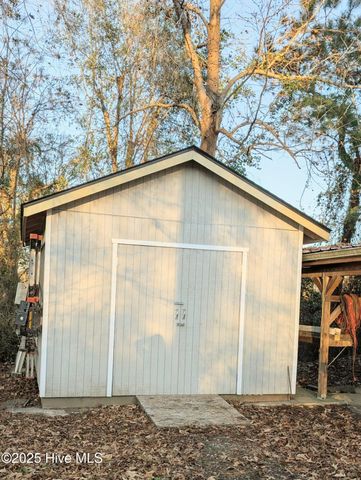 2793 Neils Eddy Road, Riegelwood, NC 28456