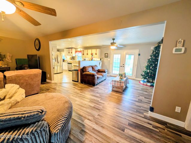 2793 Neils Eddy Road, Riegelwood, NC 28456