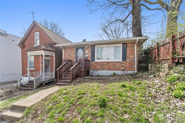 858 Canaan Avenue, St Louis, MO 63147