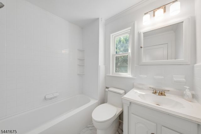 15 Pierson St, Bloomfield Twp., NJ 07003