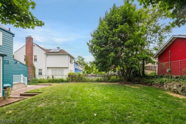 15 Pierson St, Bloomfield Twp., NJ 07003