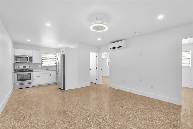 5122 NE 19th Avenue 2, Fort Lauderdale, FL 33308