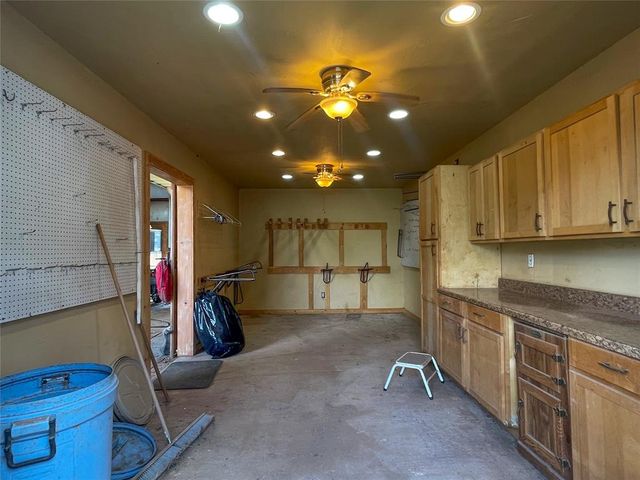 16100 W Britton Road, Yukon, OK 73099