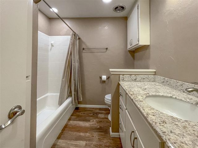 16100 W Britton Road, Yukon, OK 73099