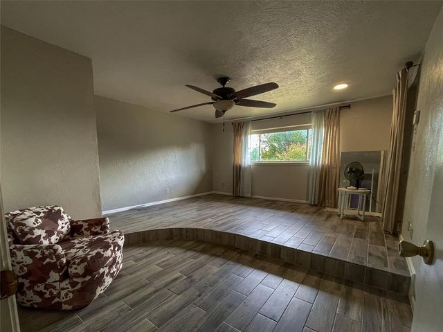16100 W Britton Road, Yukon, OK 73099