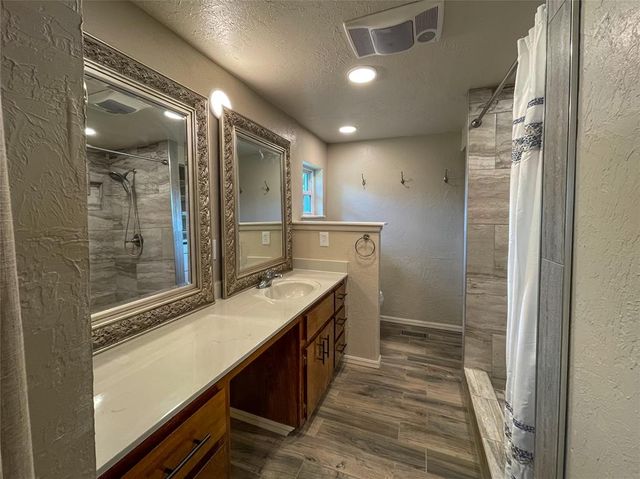 16100 W Britton Road, Yukon, OK 73099