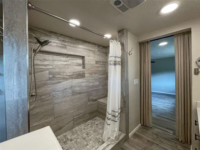 16100 W Britton Road, Yukon, OK 73099