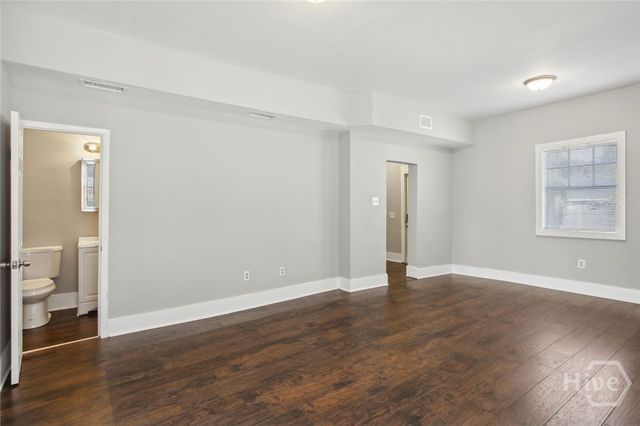 1002 W 44th Street, Savannah, GA 31405