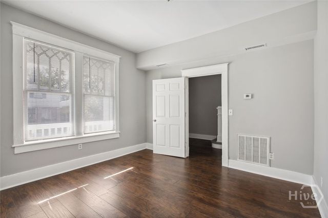 1002 W 44th Street, Savannah, GA 31405