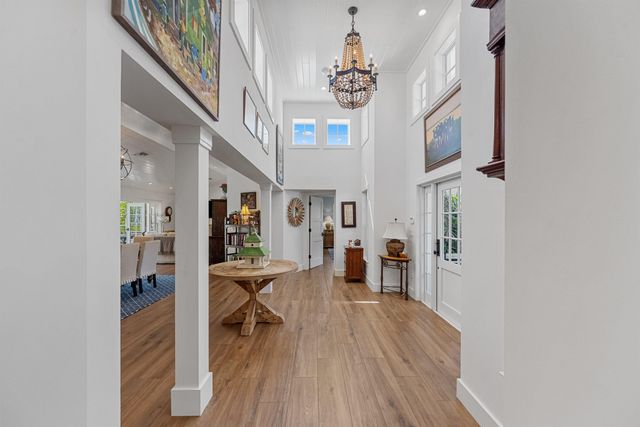 60 Colony Road, Jupiter Inlet Colony, FL 33469