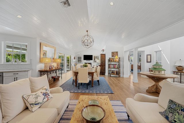 60 Colony Road, Jupiter Inlet Colony, FL 33469