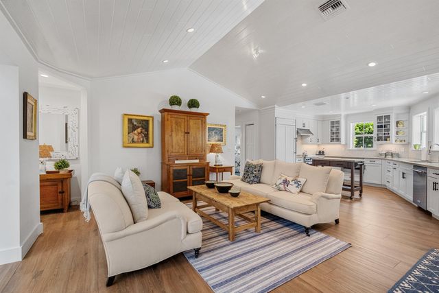 60 Colony Road, Jupiter Inlet Colony, FL 33469