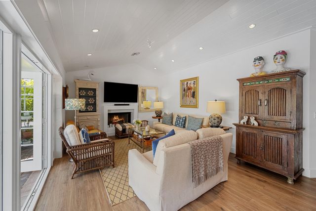 60 Colony Road, Jupiter Inlet Colony, FL 33469