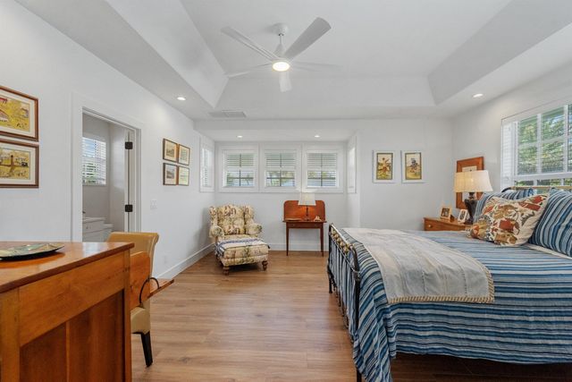 60 Colony Road, Jupiter Inlet Colony, FL 33469