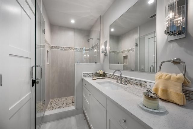 60 Colony Road, Jupiter Inlet Colony, FL 33469