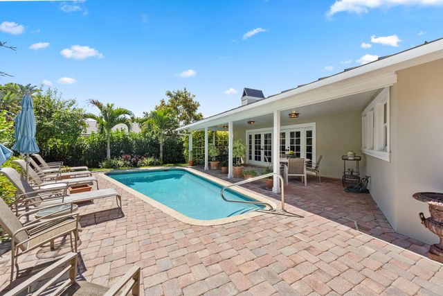 60 Colony Road, Jupiter Inlet Colony, FL 33469