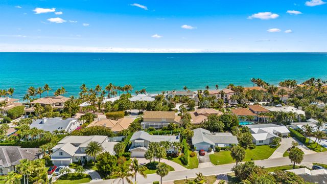 60 Colony Road, Jupiter Inlet Colony, FL 33469