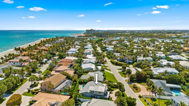 60 Colony Road, Jupiter Inlet Colony, FL 33469