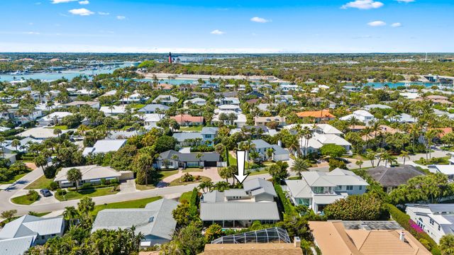 60 Colony Road, Jupiter Inlet Colony, FL 33469