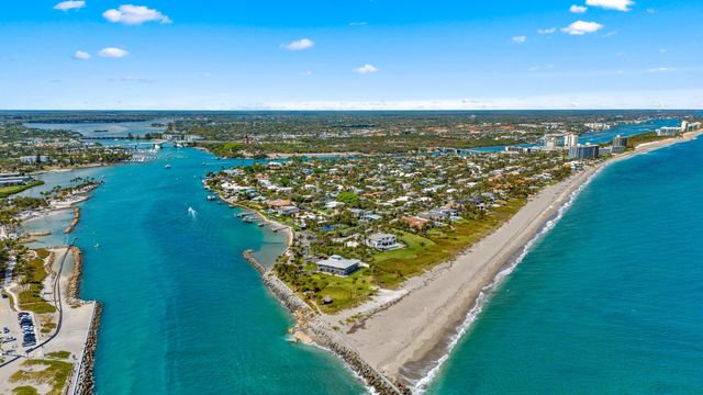 60 Colony Road, Jupiter Inlet Colony, FL 33469