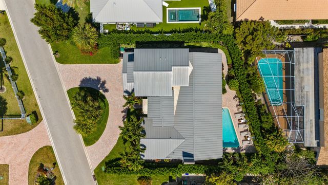 60 Colony Road, Jupiter Inlet Colony, FL 33469