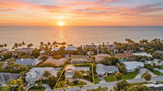 60 Colony Road, Jupiter Inlet Colony, FL 33469