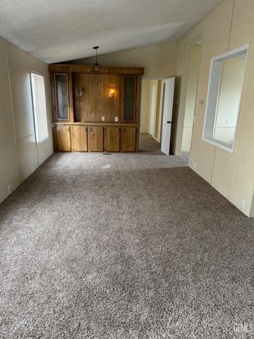 216 Eastern Avenue, Taft, CA 93268