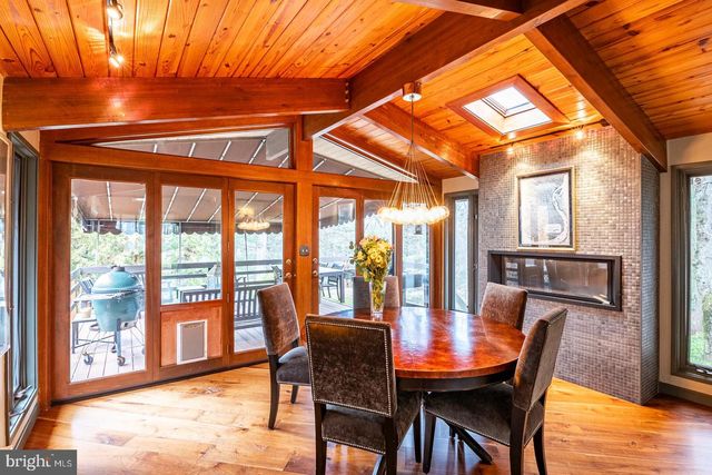 1047 IMPERIAL DR, Mohnton, PA 19540