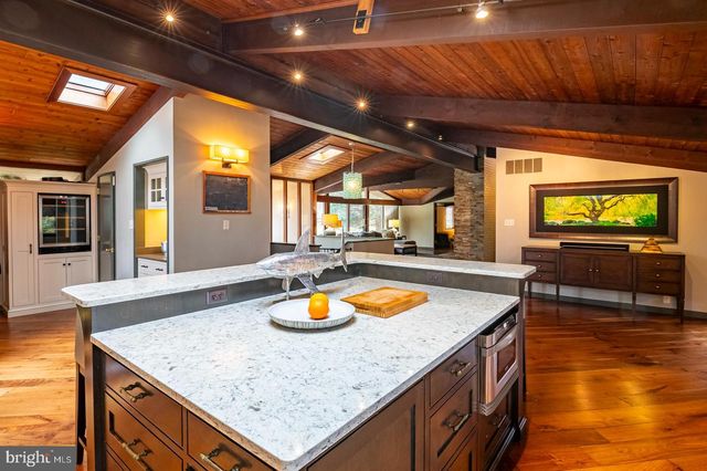 1047 IMPERIAL DR, Mohnton, PA 19540