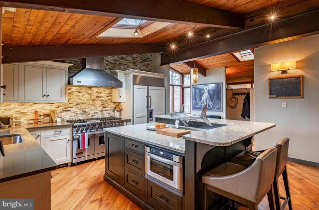 1047 IMPERIAL DR, Mohnton, PA 19540