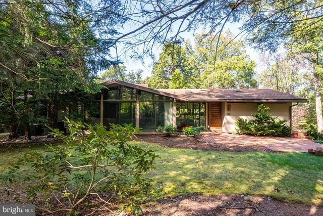 1047 IMPERIAL DR, Mohnton, PA 19540