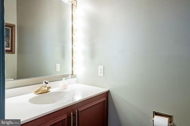 1047 IMPERIAL DR, Mohnton, PA 19540