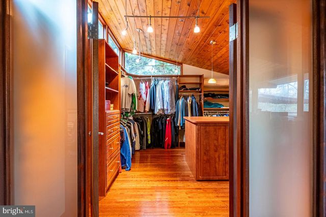 1047 IMPERIAL DR, Mohnton, PA 19540