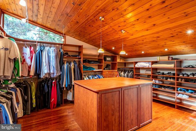 1047 IMPERIAL DR, Mohnton, PA 19540