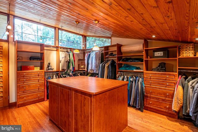 1047 IMPERIAL DR, Mohnton, PA 19540