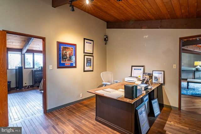 1047 IMPERIAL DR, Mohnton, PA 19540