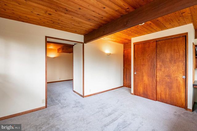 1047 IMPERIAL DR, Mohnton, PA 19540