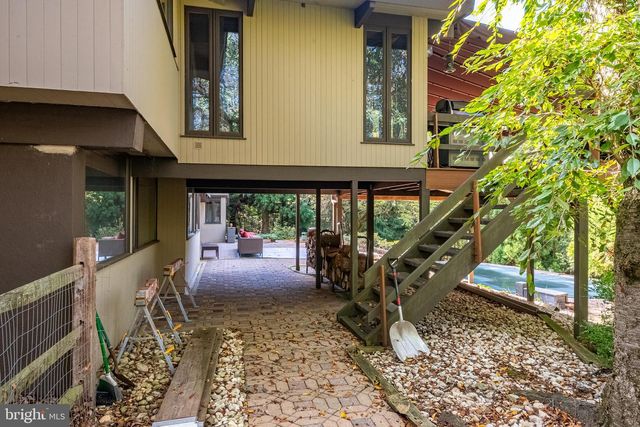 1047 IMPERIAL DR, Mohnton, PA 19540