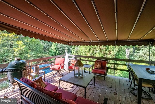 1047 IMPERIAL DR, Mohnton, PA 19540