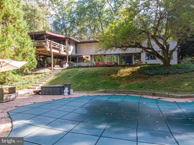 1047 IMPERIAL DR, Mohnton, PA 19540