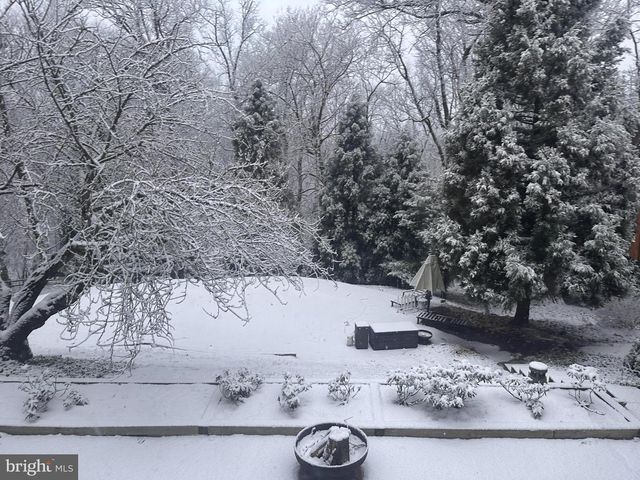 1047 IMPERIAL DR, Mohnton, PA 19540